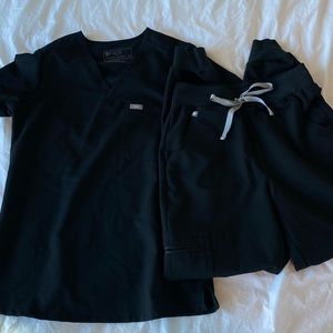 Figs Catarina Scrub Top and High Waisted Zamora Jogger Scrub Set Black XS